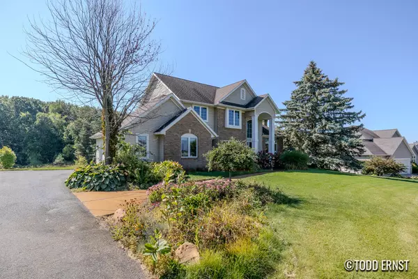 Ada, MI 49301,5814 Cannon Hills NE Drive