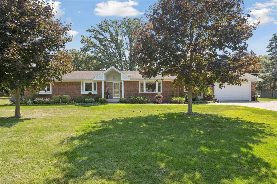 35560 Shangri La Court, Clinton Twp, MI 48035