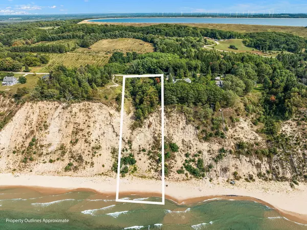 Ludington, MI 49431,2989 S Lakeshore Drive