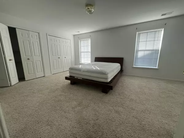 Ann Arbor, MI 48105,2782 S Knightsbridge Circle