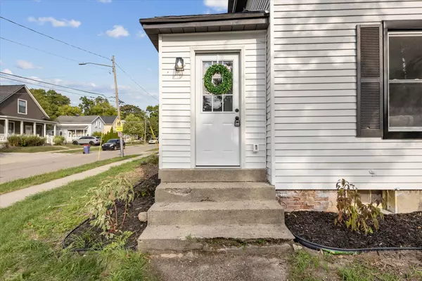 Grand Rapids, MI 49506,100 Dwight SE Avenue