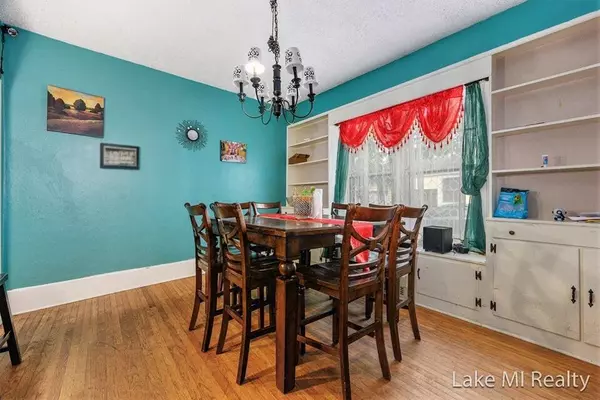 Plainwell, MI 49080,426 W Bridge Street