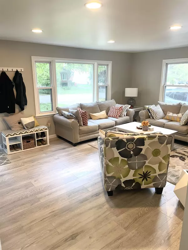 Troy, MI 48083,1044 Larchwood Avenue