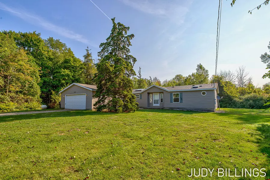 2499 64th Street Street, Fennville, MI 49408