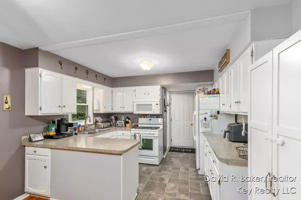 Mattawan, MI 49071,24402 Thousand Oaks Drive