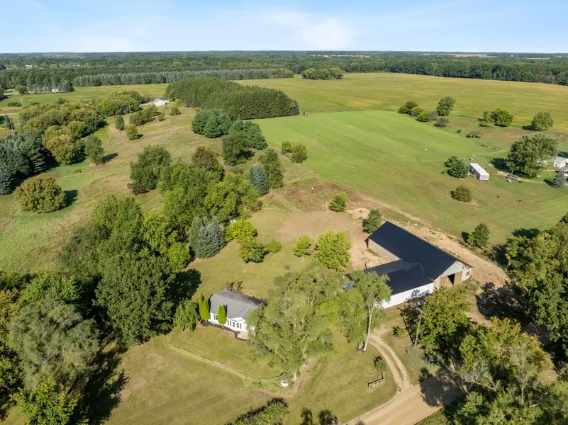 7131 Cowman Road, Hubbardston, MI 48845