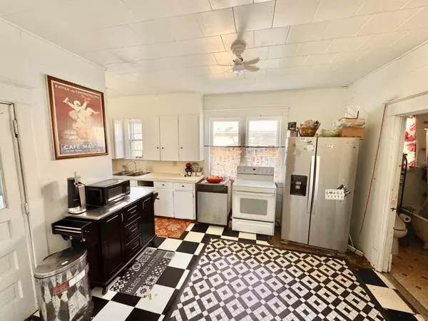 Holland, MI 49423,140 W 19th Street