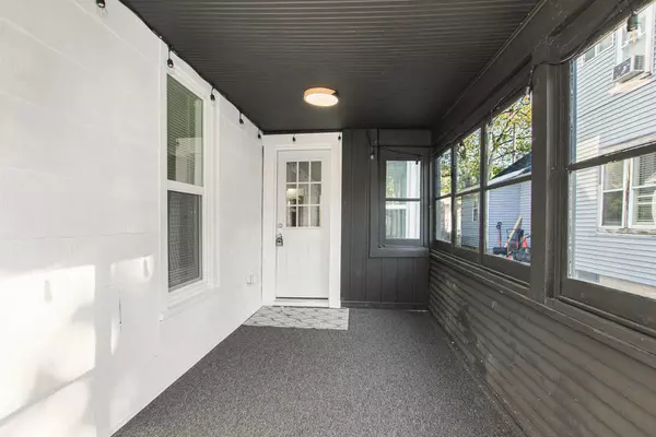 Holland, MI 49423,215 W 14th Street