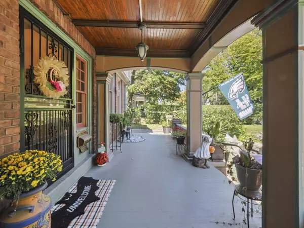 Manistee, MI 49660,516 Maple Street