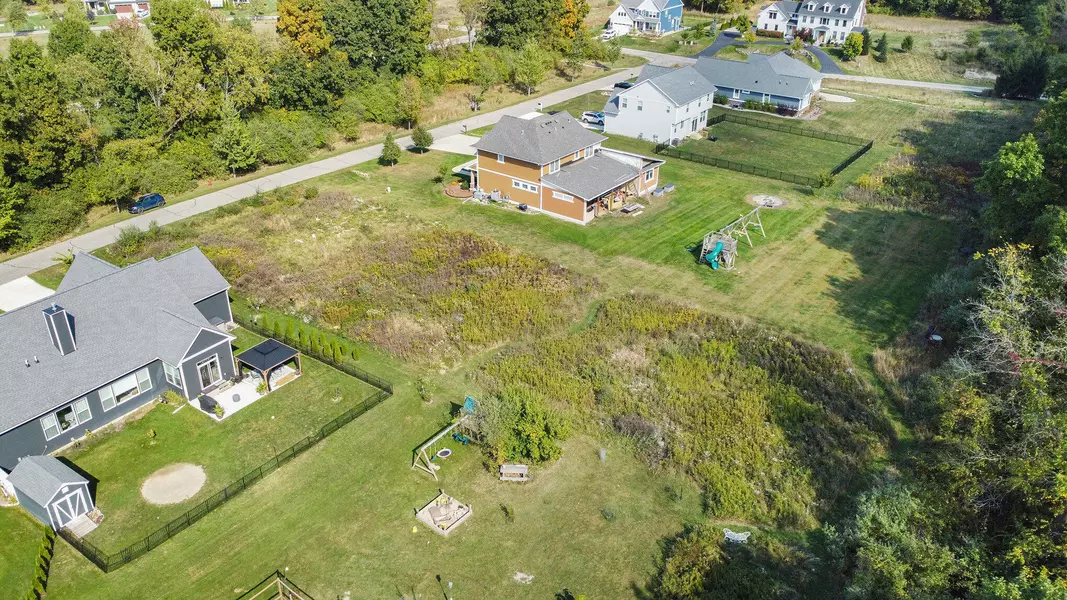 5824 Trail Side Lane, Whitmore Lake, MI 48189