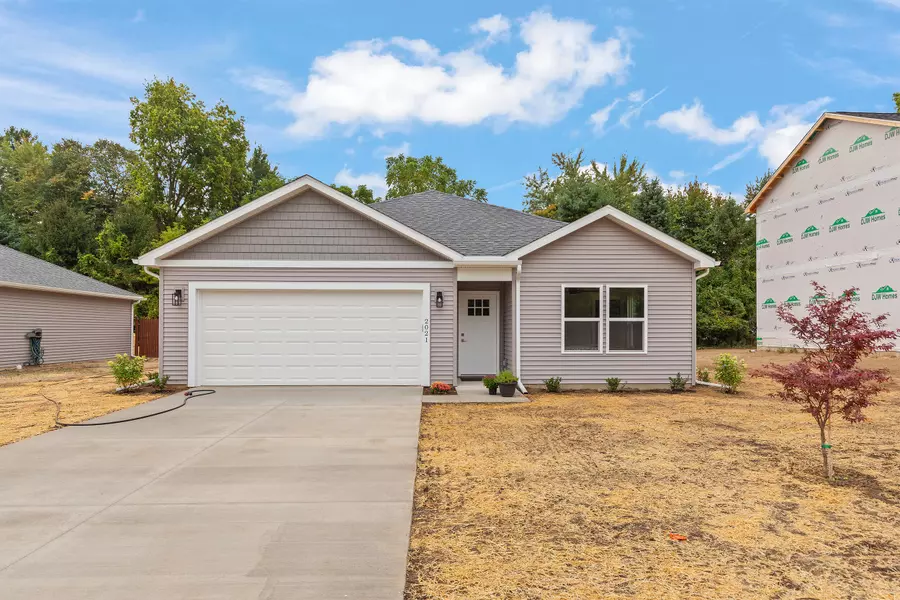 2771 Gady Pines Drive, Adrian, MI 49221