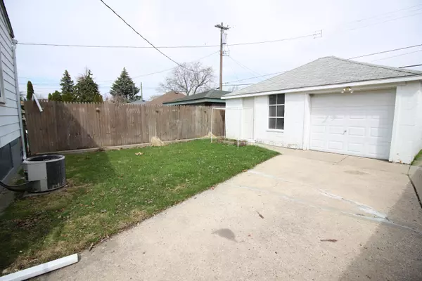 Wyandotte, MI 48192,1316 Vinewood Street