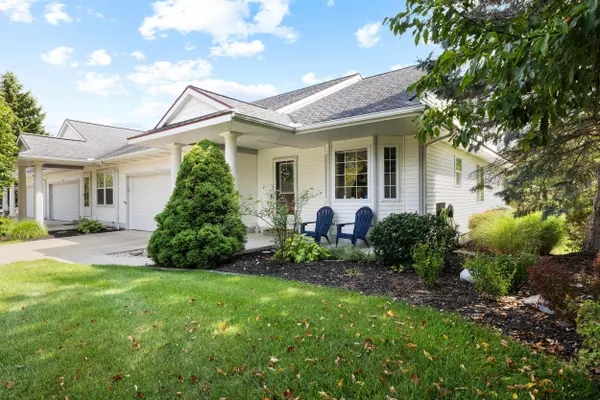 Holland, MI 49423,1380 E Pointe Ridge