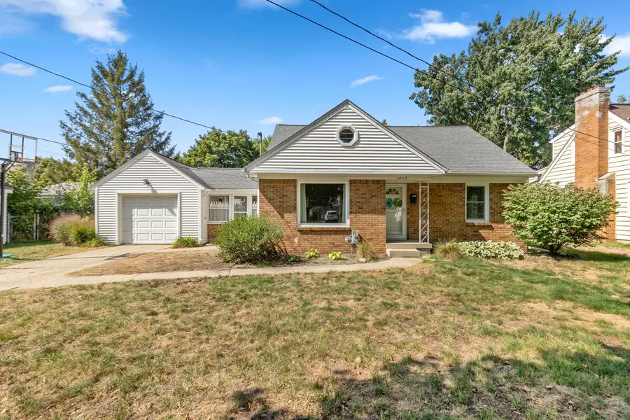 1617 Fremont NW Avenue, Grand Rapids, MI 49504