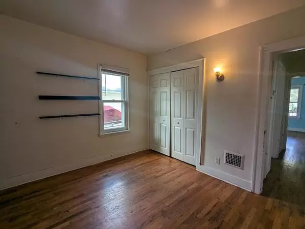 New Boston, MI 48164,18736 Huron River Drive