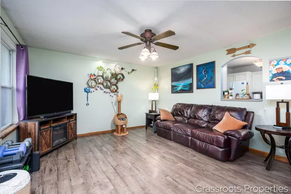 Twin Lake, MI 49457,6308 Automobile Road