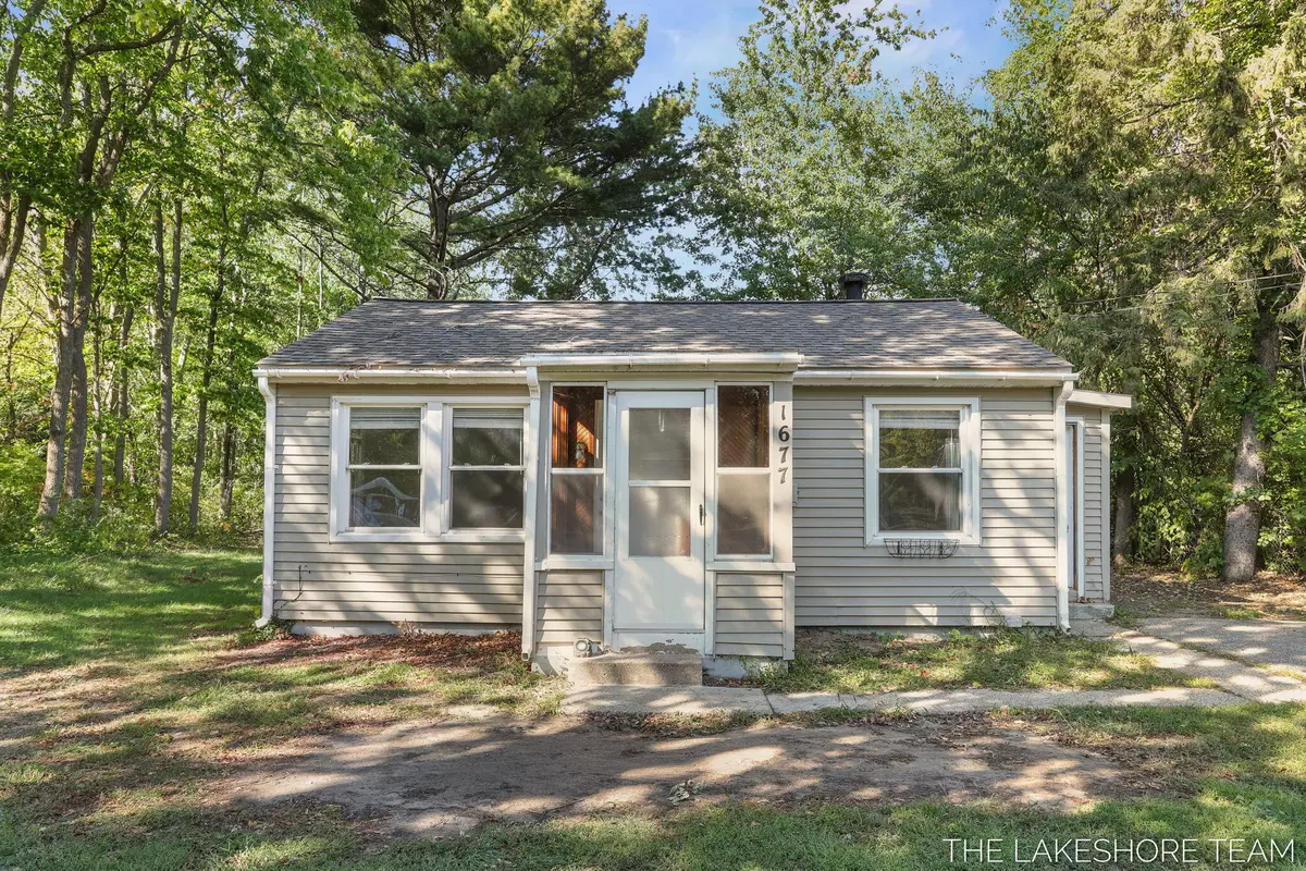 Holland, MI 49424,1677 W Lakewood Boulevard