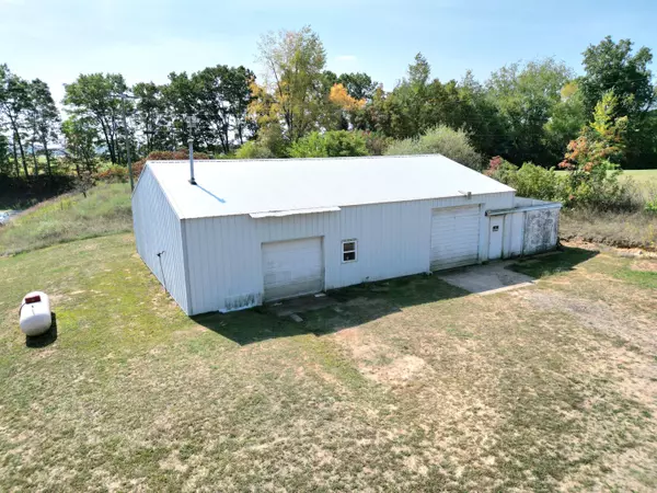 Three Rivers, MI 49093,10888 M-60