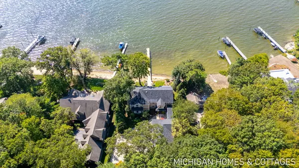 Holland, MI 49424,1414 Waukazoo Drive