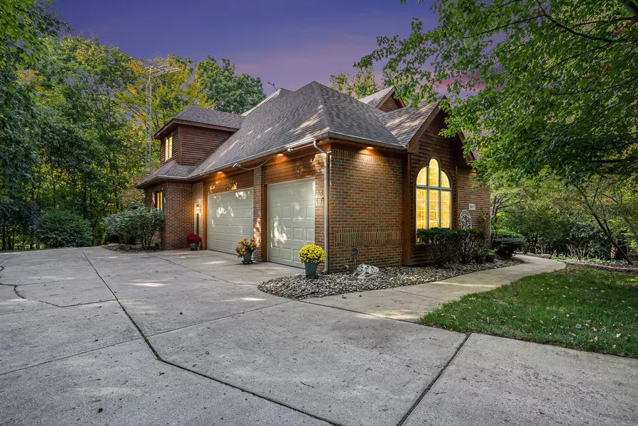 9411 Fair Oaks Drive, Goodrich Vlg, MI 48438