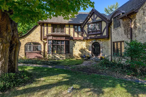 Three Rivers, MI 49093,400 E Hoffman Street
