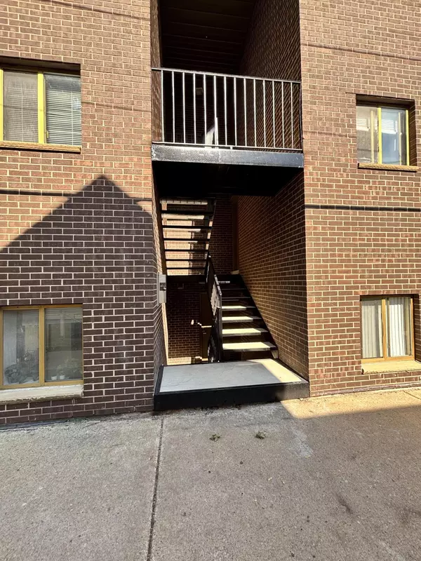 817 Arch Street #4, Ann Arbor, MI 48104