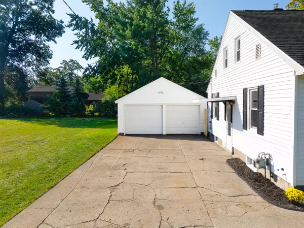 Muskegon, MI 49442,1657 langeland Avenue