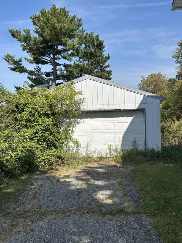 Eaton Rapids, MI 48827,5906 W Barnes Road