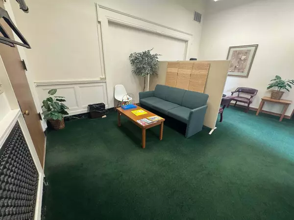 Grand Rapids, MI 49503,233 E Fulton Street #Suite 114 B