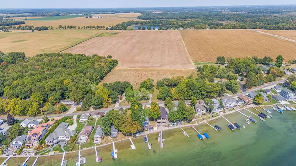 Edwardsburg, MI 49112,23838 N Shore Drive