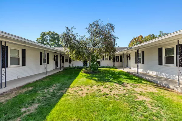 Jenison, MI 49428,7461 Pinegrove Drive