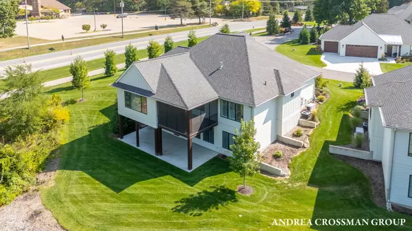 Grand Rapids, MI 49546,6399 Lamppost SE Circle #21