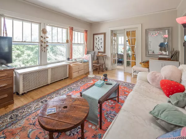 Kalamazoo, MI 49007,909 Walwood Place