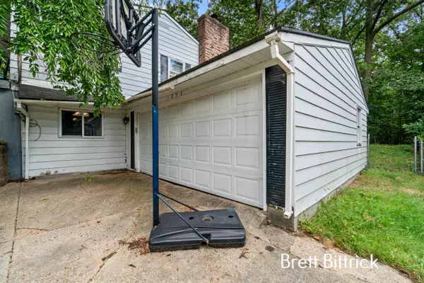 Kentwood, MI 49508,1094 59th SE Street