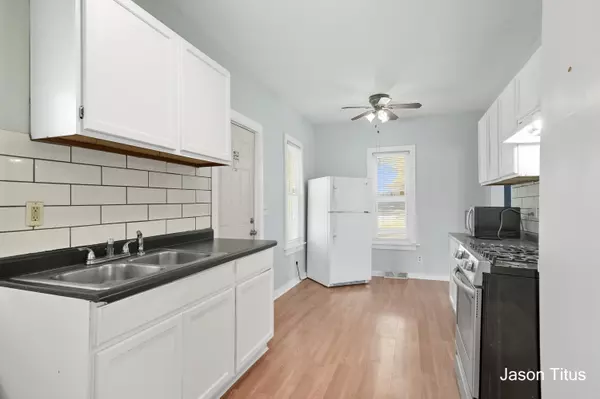 Grand Rapids, MI 49503,255 Barnett NE Street