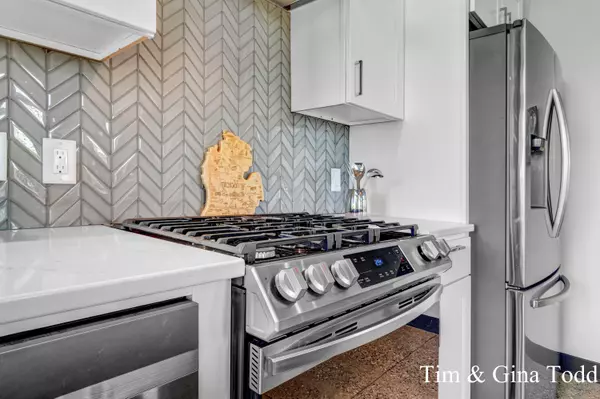 Lowell, MI 49331,220 King Street #1