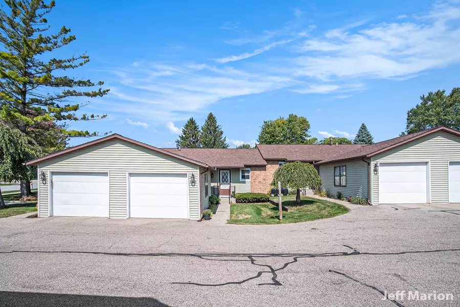 3903 Lemans SE Court, Kentwood, MI 49512