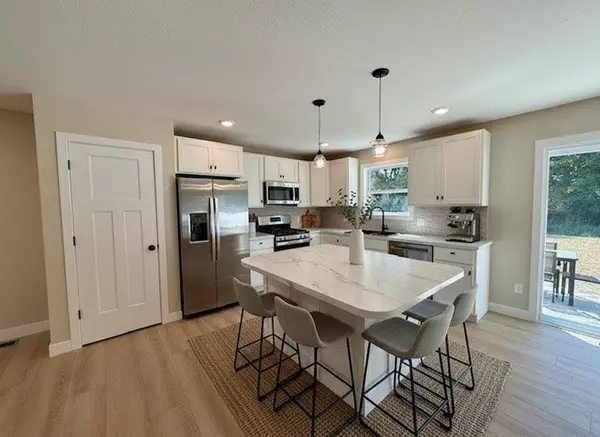 Allegan, MI 49010,3216 Signal Point Drive