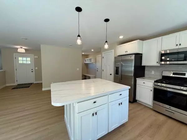 Allegan, MI 49010,3216 Signal Point Drive