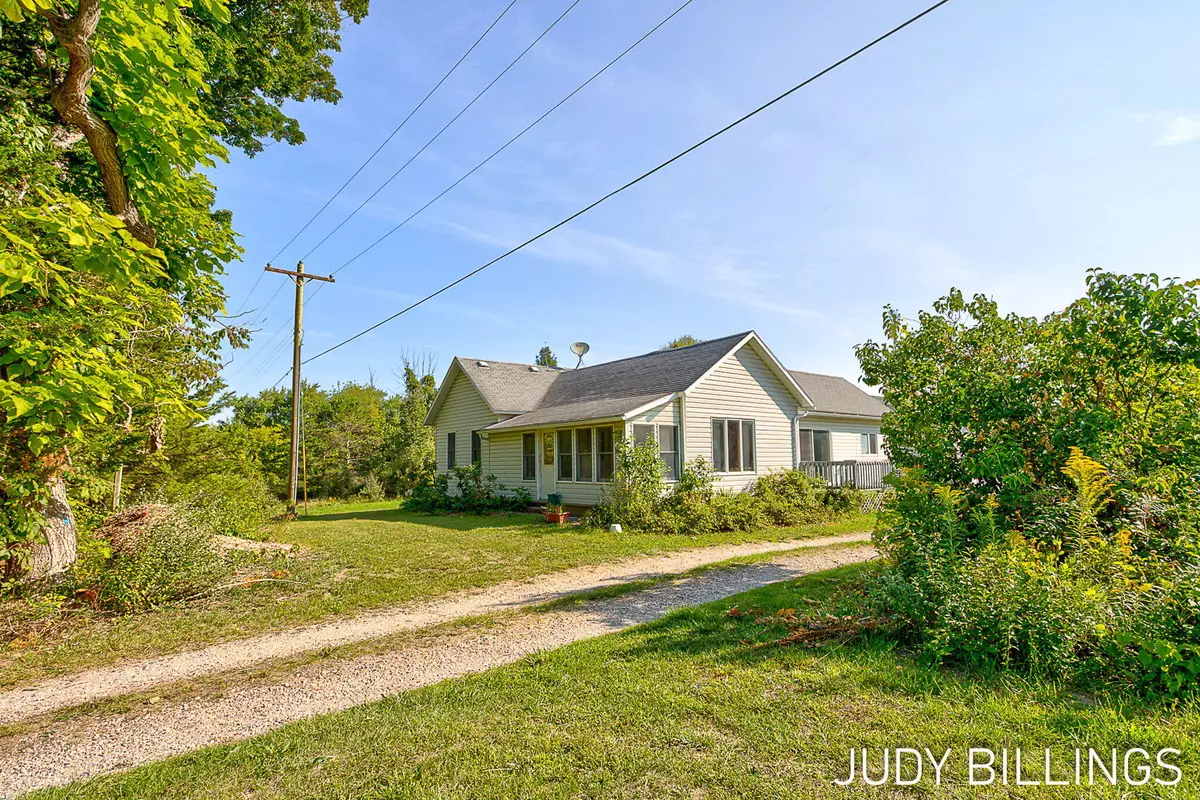 South Haven, MI 49090,1317 68th Street