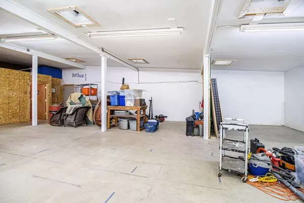 Plainwell, MI 49080,9489 Douglas Avenue