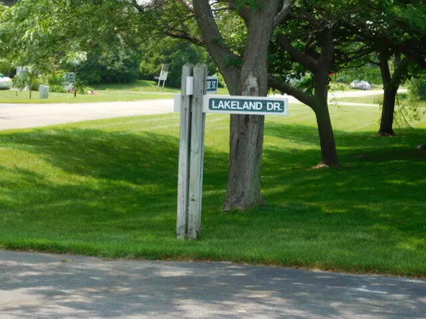 Arcadia, MI 49613,3316 Lakeland Drive #35