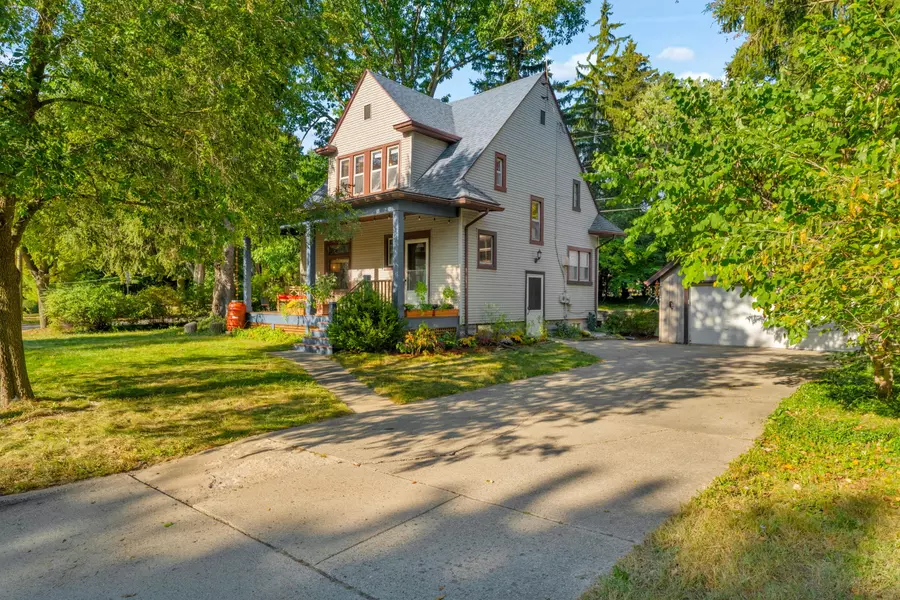 1550 Cedar Bend Drive, Ann Arbor, MI 48105
