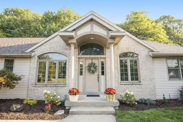 Grand Rapids, MI 49504,2343 Westwinde NW Drive
