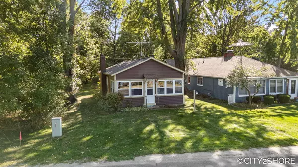 Fennville, MI 49408,5964 122nd Avenue