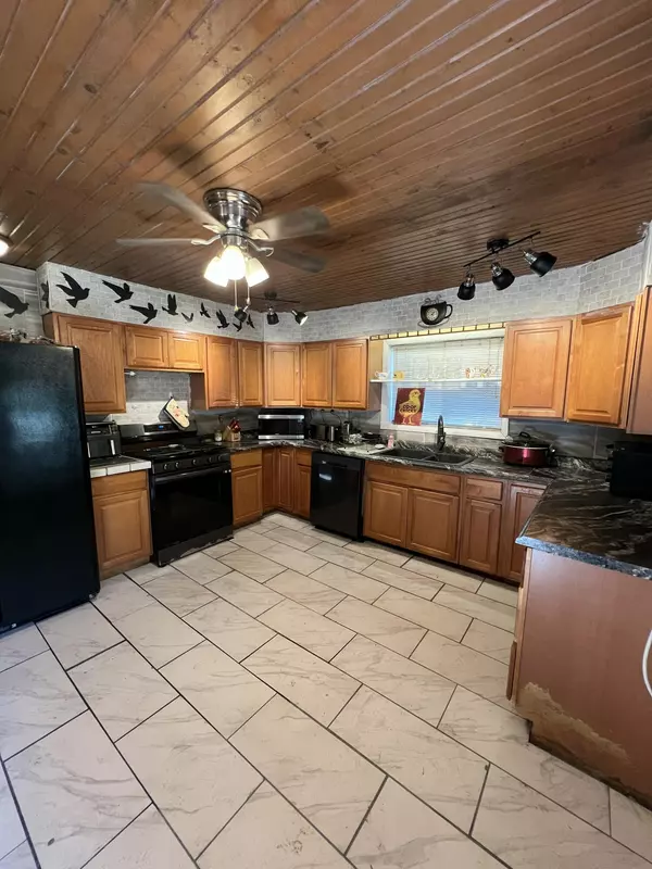 Vandalia, MI 49095,15894 Quaker Street