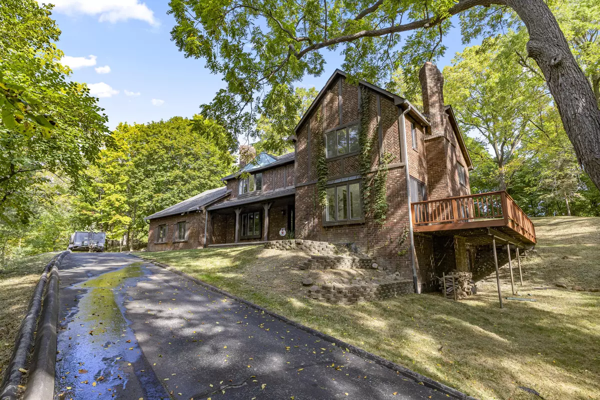 Farmington, MI 48331,27155 Drake Road