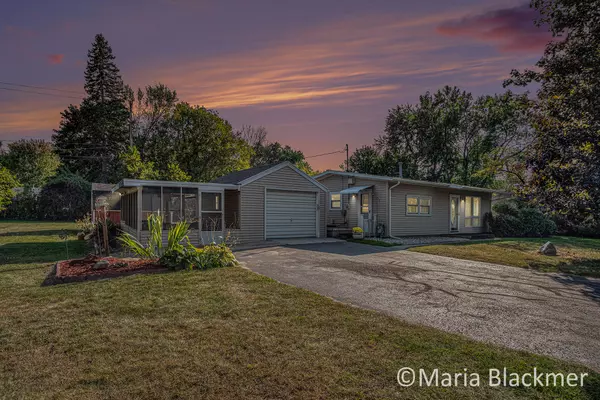 2592 Hillcrest Drive, Ionia, MI 48846
