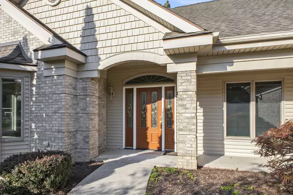 Grand Rapids, MI 49504,1907 Oakridgre NW Court
