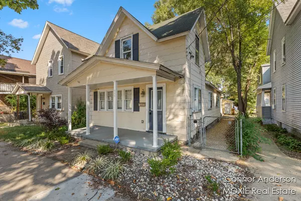 936 Mcreynolds NW Avenue, Grand Rapids, MI 49504